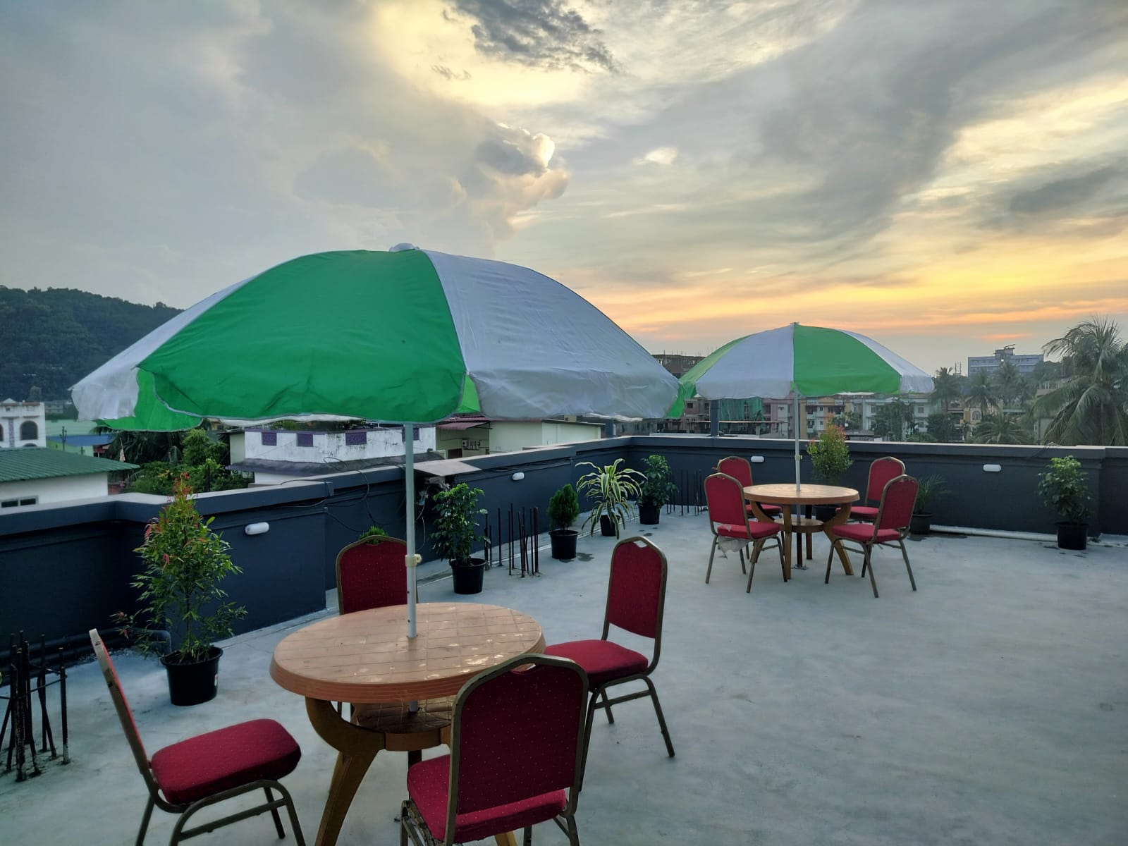 The Roof Top Hill View Sit Out