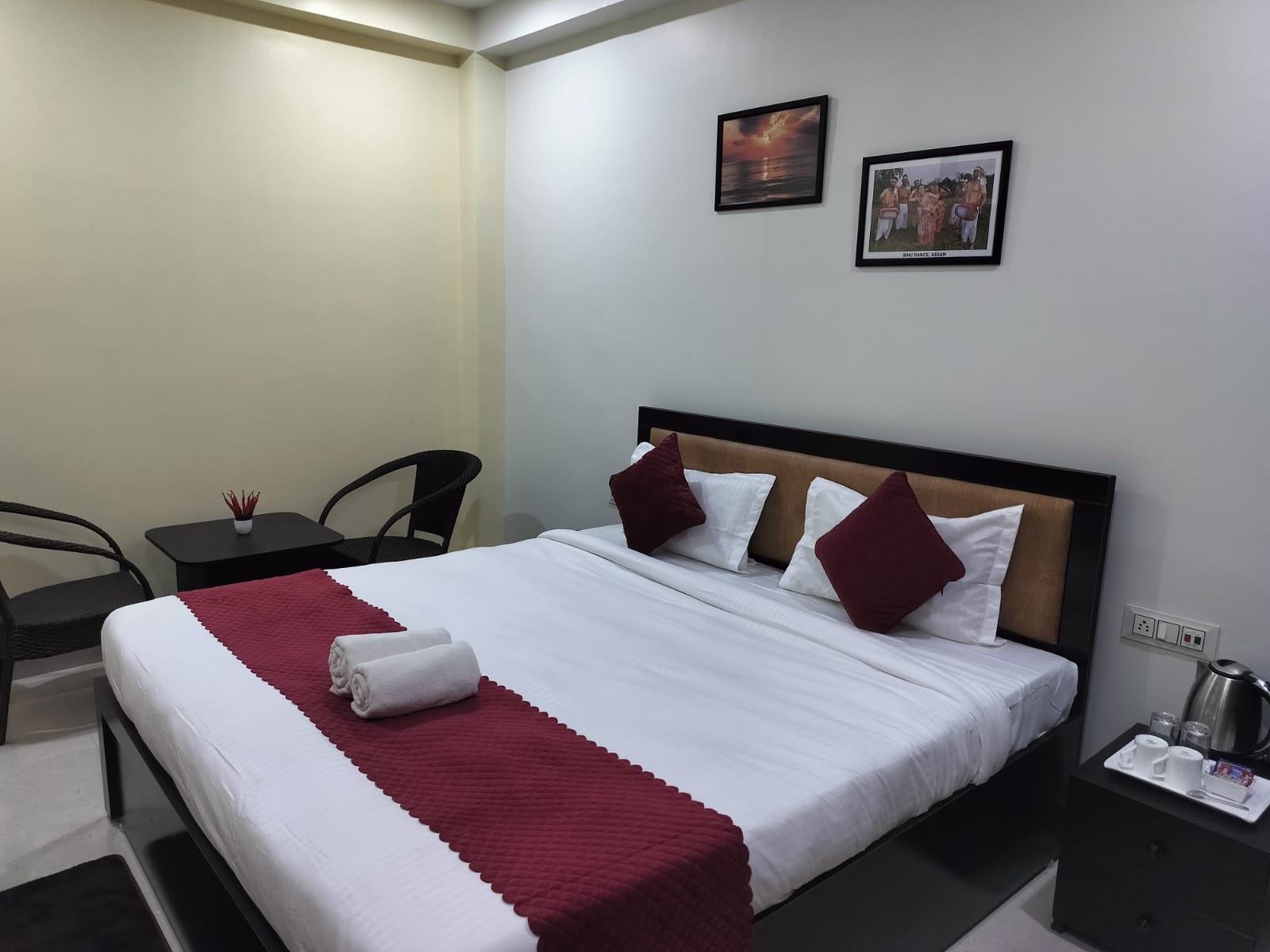 The Deluxe Room